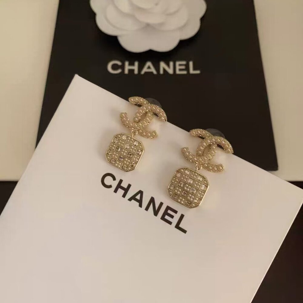 Chanel Classic Interlocking Cc Charm Earrings - image 2